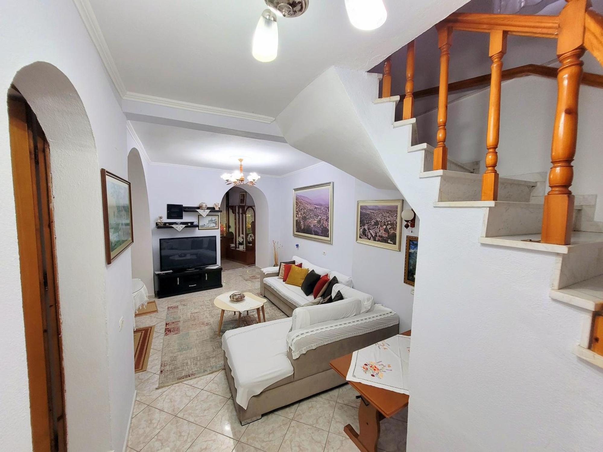 Marbi Guest House Gjirokastër Екстериор снимка
