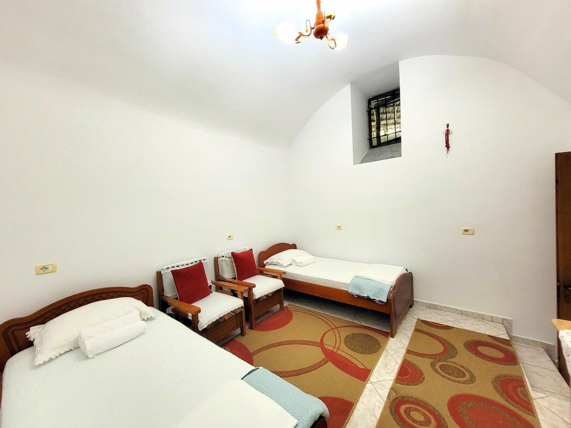 Marbi Guest House Gjirokastër Екстериор снимка