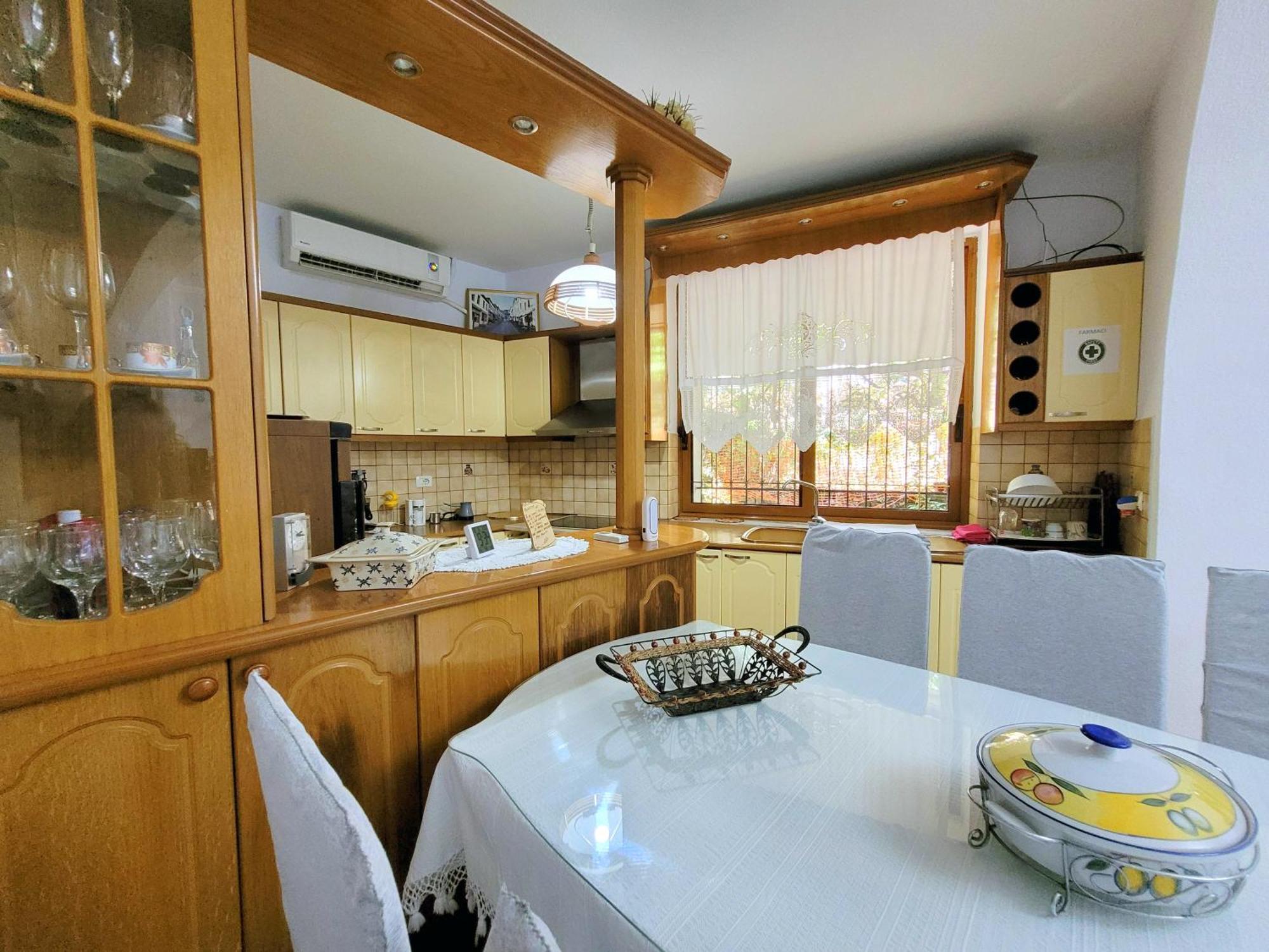 Marbi Guest House Gjirokastër Екстериор снимка