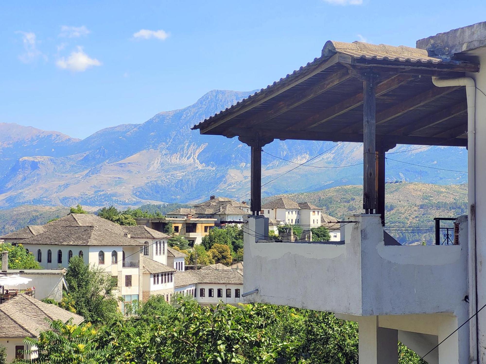 Marbi Guest House Gjirokastër Екстериор снимка